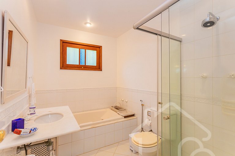 Casa de Campo em Itaipava com Piscina e Lareira